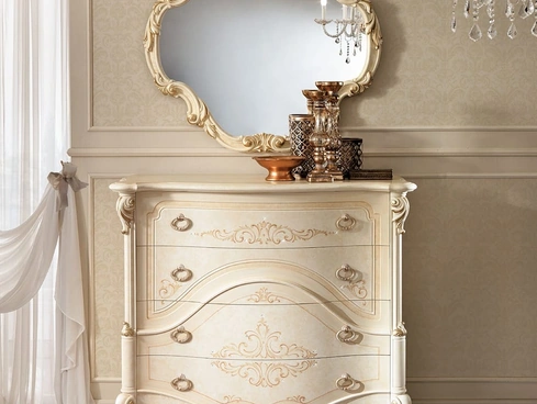 Specchiera Romantica in stucco e vernice effetto oro di Adriatica
