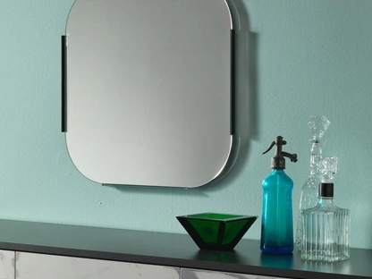 Specchio Shiva con inserto in vetro e struttura in metallo di Stones