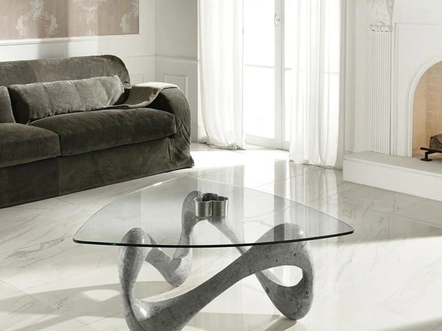 Tavolino Tetris con top in vetro e base in pietra fossile di Stones