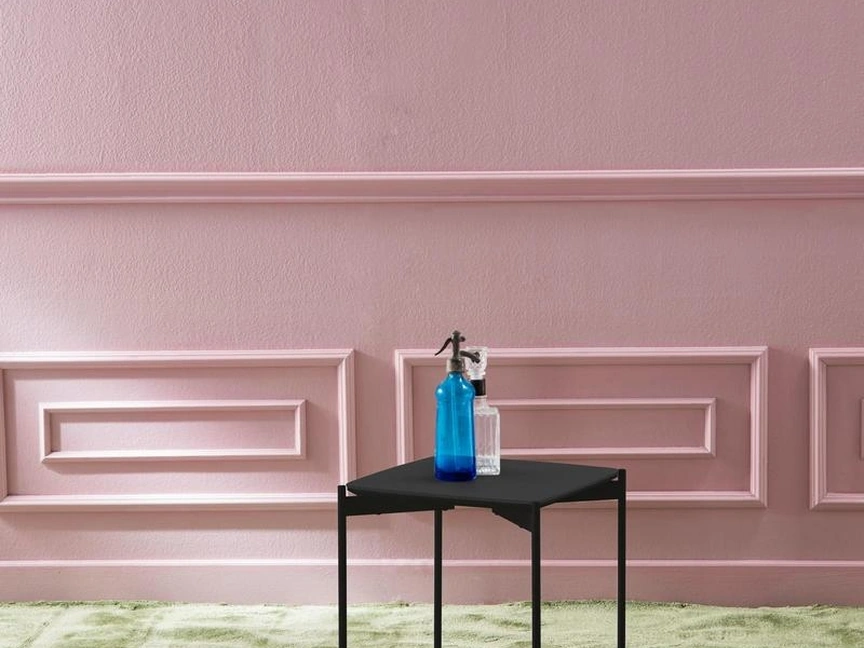 Tavolino Ivy in ceramica con struttura in metallo di Stones