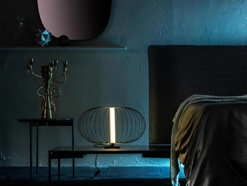 Lampada da tavolo Mizar in acciaio verniciato Nero di Stones