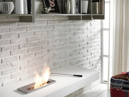 Biocamino elegante da incasso Basis in acciaio satinato di Stones