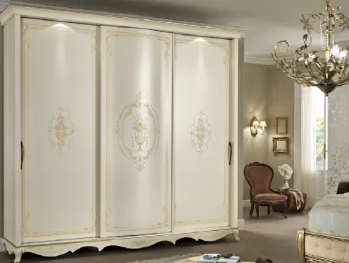 Armadio ante battenti in laccato decorato in foglia oro Achilea di Mobilificio AG