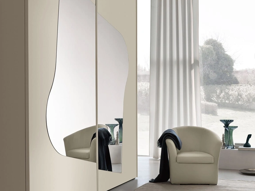 Armadio con ante scorrevoli Cristal di Adriatica