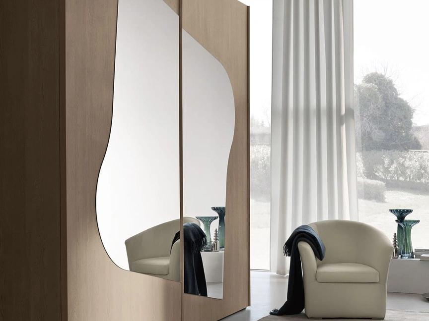 Armadio con ante scorrevoli Cristal di Adriatica