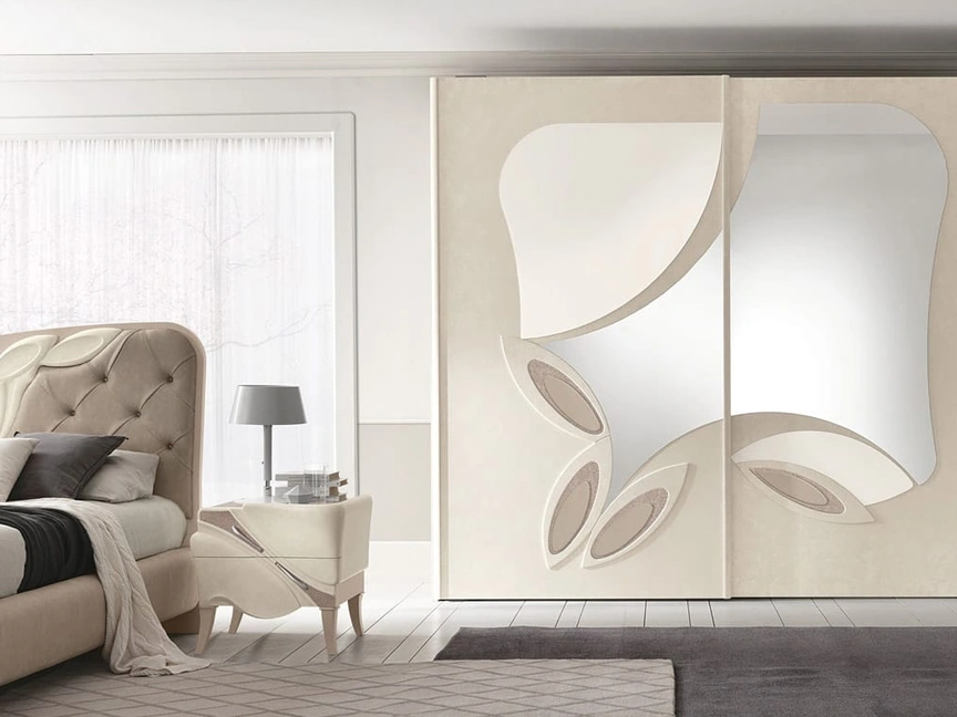 Armadio Vintage finitura perlage di Adriatica