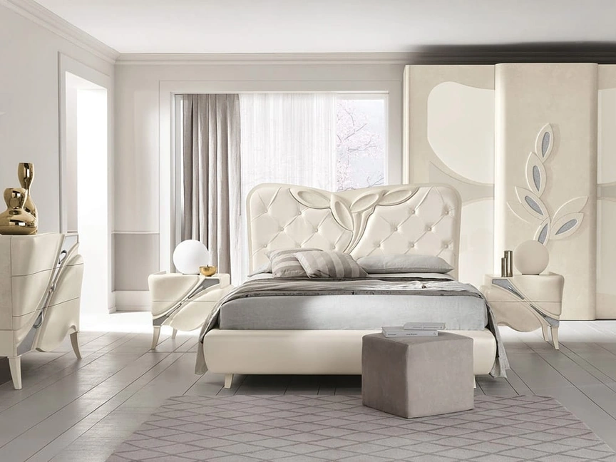 Armadio Vintage finitura perlage di Adriatica