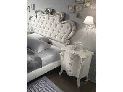Comodino con decori in foglia argento Chanel di Mobilificio AG