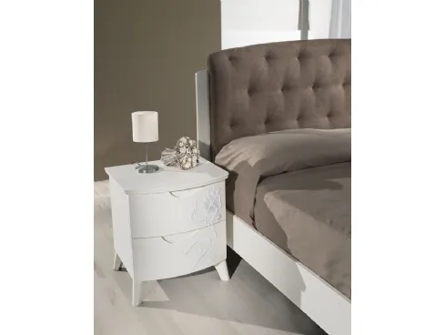 Comodino in laccato con decoro floreale Emily di Mobilificio AG