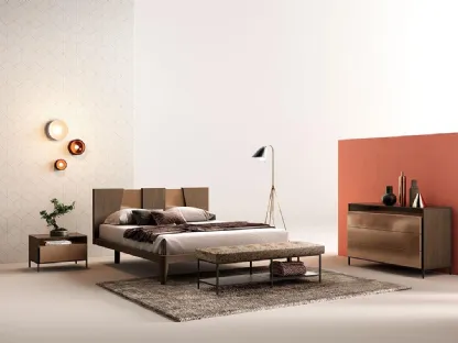 Letto in legno con testieracon inserti in laccato metallizzato F02 Cliff e Beta di Mercantini
