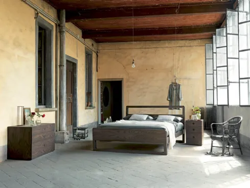 Letto in legno con testiera e box contenitore sollevato da terra Feel di Fimar