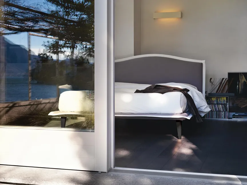 Letto con testiera arrotondata Lyle Modern di Noctis