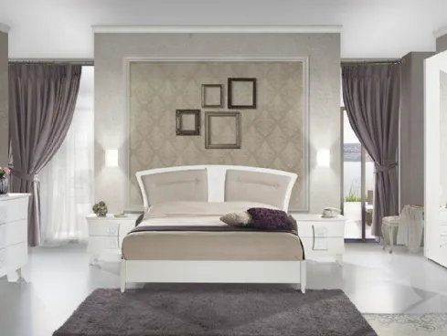 Letto con testiera decorata in legno con imbottitura Mary Decoro di Mobilificio AG