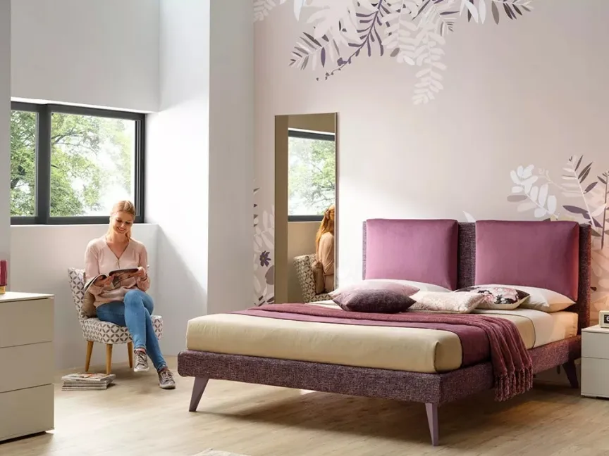 Letto imbottito matrimoniale con testiera SC217 di Moretti Compact