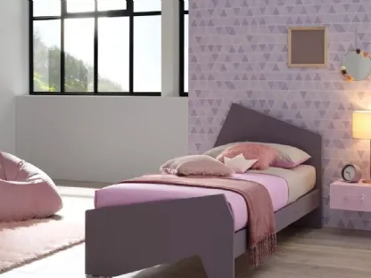 Letto singolo con testiera e pediera asimmetriche in laccato Mora SC110 di Moretti Compact