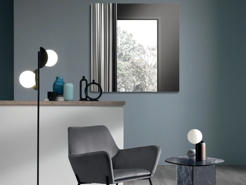 Poltrona Gin in velluto con base in metallo di Stones