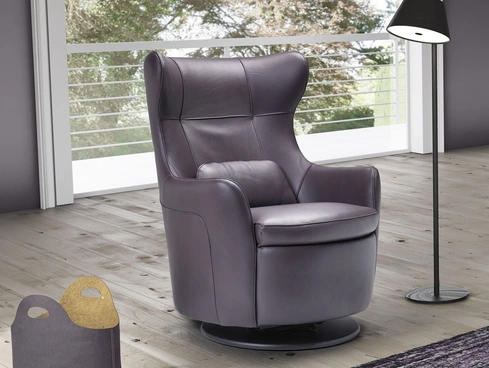 Poltrona in pelle dalle forme arrotondate con base girevole Luna di Afosofà