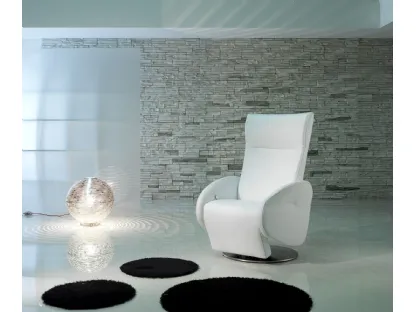 Poltrona Relax Champion in pelle con basamento girevole de Il Benessere