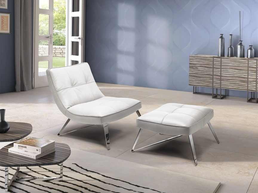 Poltrona con pouf in pelle bianca trapuntata Scalea di Afosofà