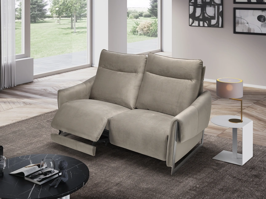 Divano lineare in microfibra con meccanismo relax Arezzo di Afosofà