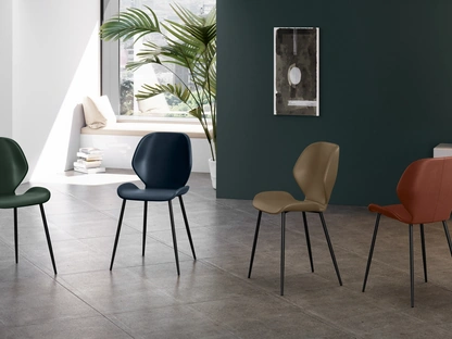 Sedia Diana rivestita in soft touch vari colori con gambe in metallo di Stones