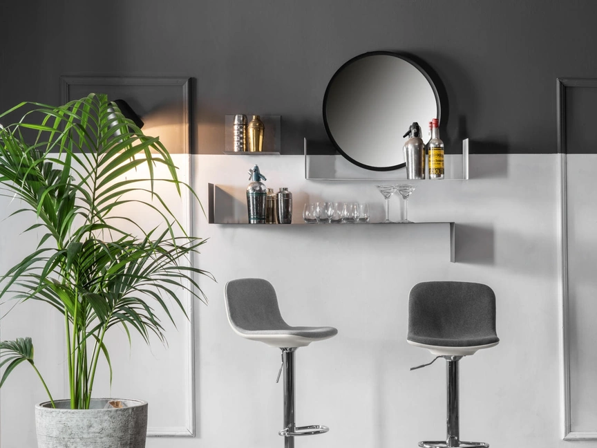 Sgabello in tessuto con struttura in metallo cromato ad altezza regolabile Jimmy di Stones