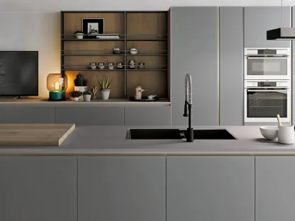 Cucina Moderna con isola Aliant v11 in vetro opaco Grigio Luna e top in Fenix Grigio di Stosa