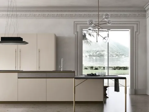 Cucina Moderna con isola Metropolis v04 in Pet Beige Seta e top in Piasentina Scura di Stosa