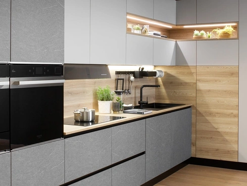 Cucina Moderna lineare Zante finitura stone ardesia, matt argento e rovere sabbia di Mobilturi